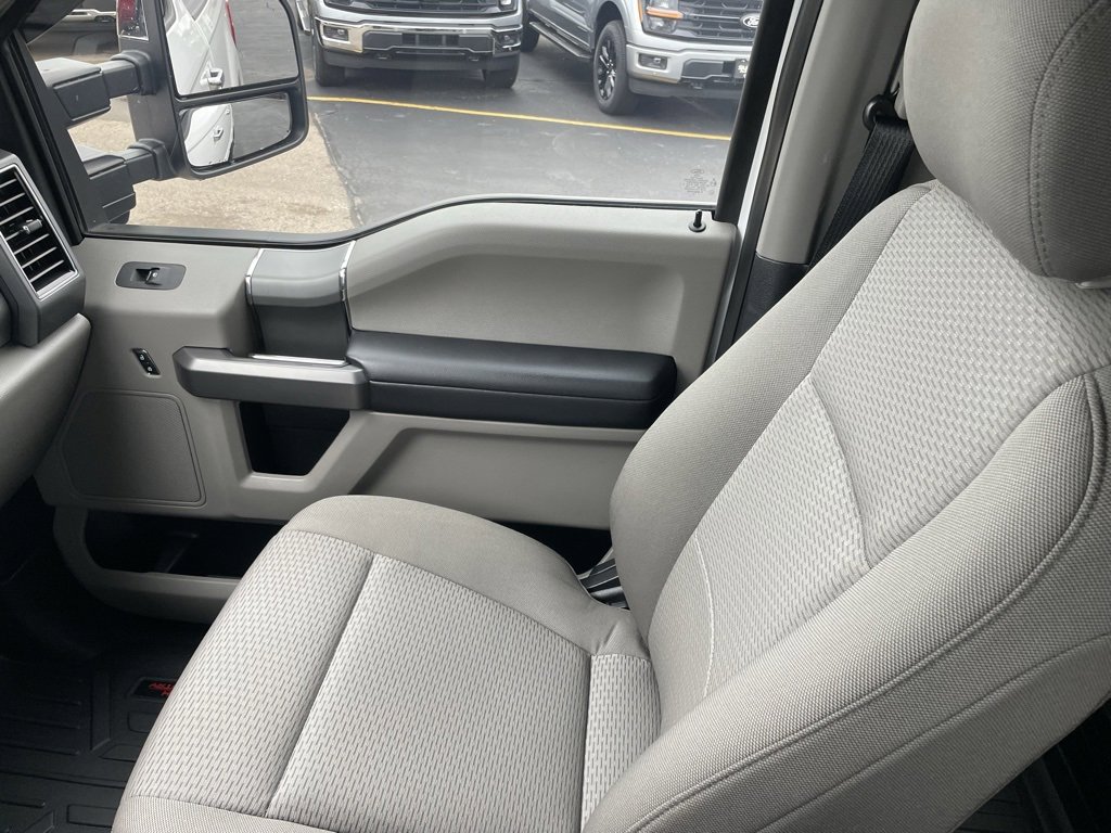 Used 2020 Ford F250 XLT w/ XLT Premium Package image 21