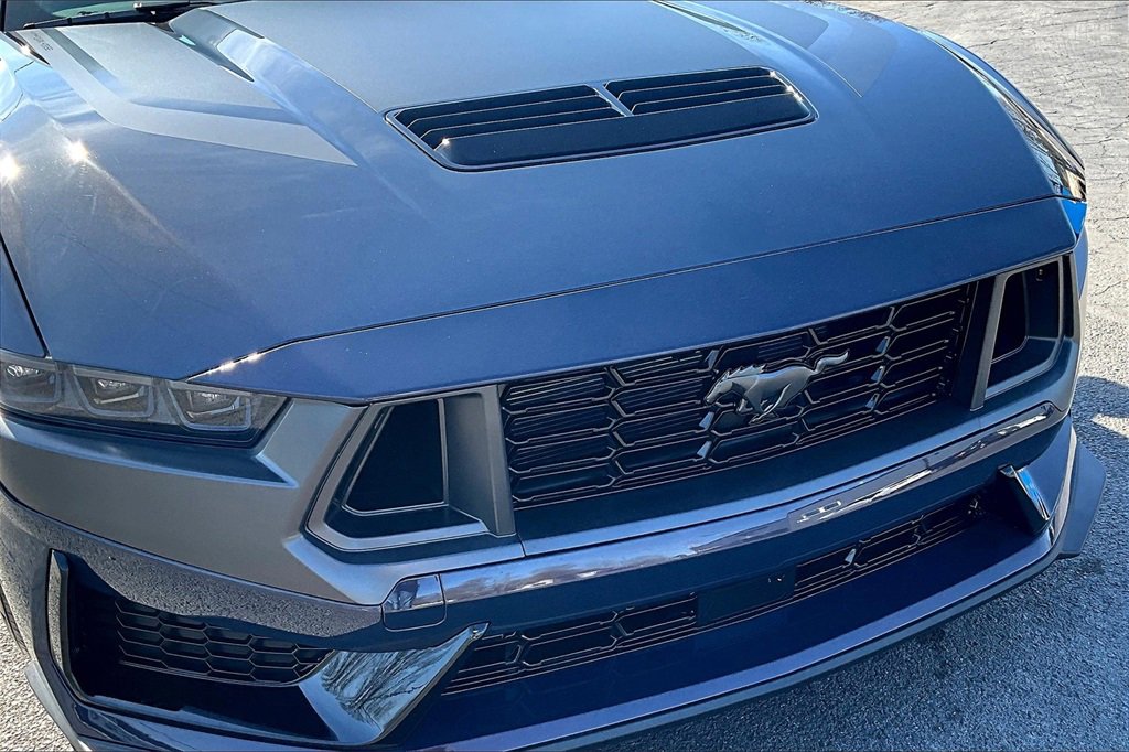 New 2025 Ford Mustang Dark Horse image 32
