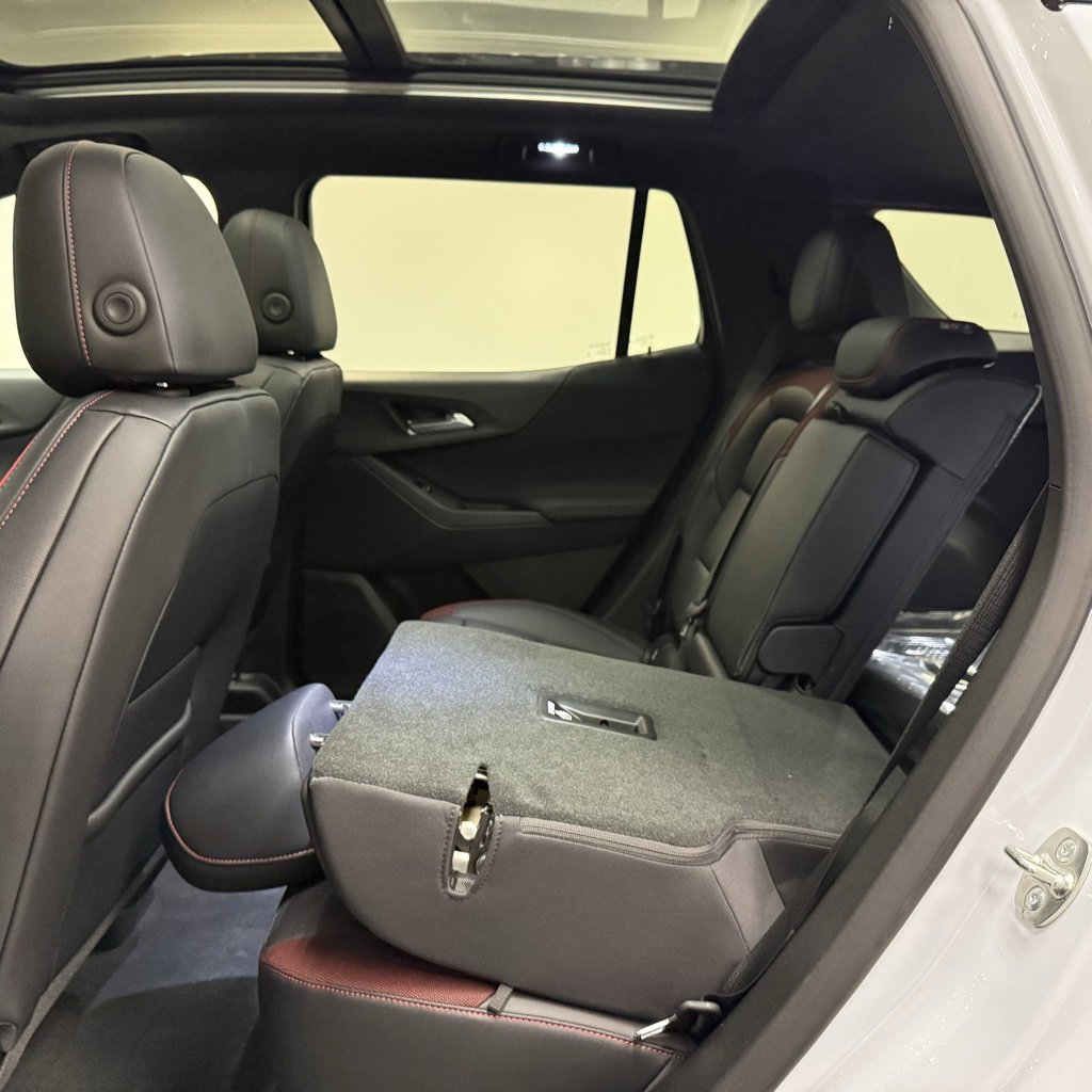 New 2026 Chevrolet Equinox RS w/ Convenience Package III FWD image 22