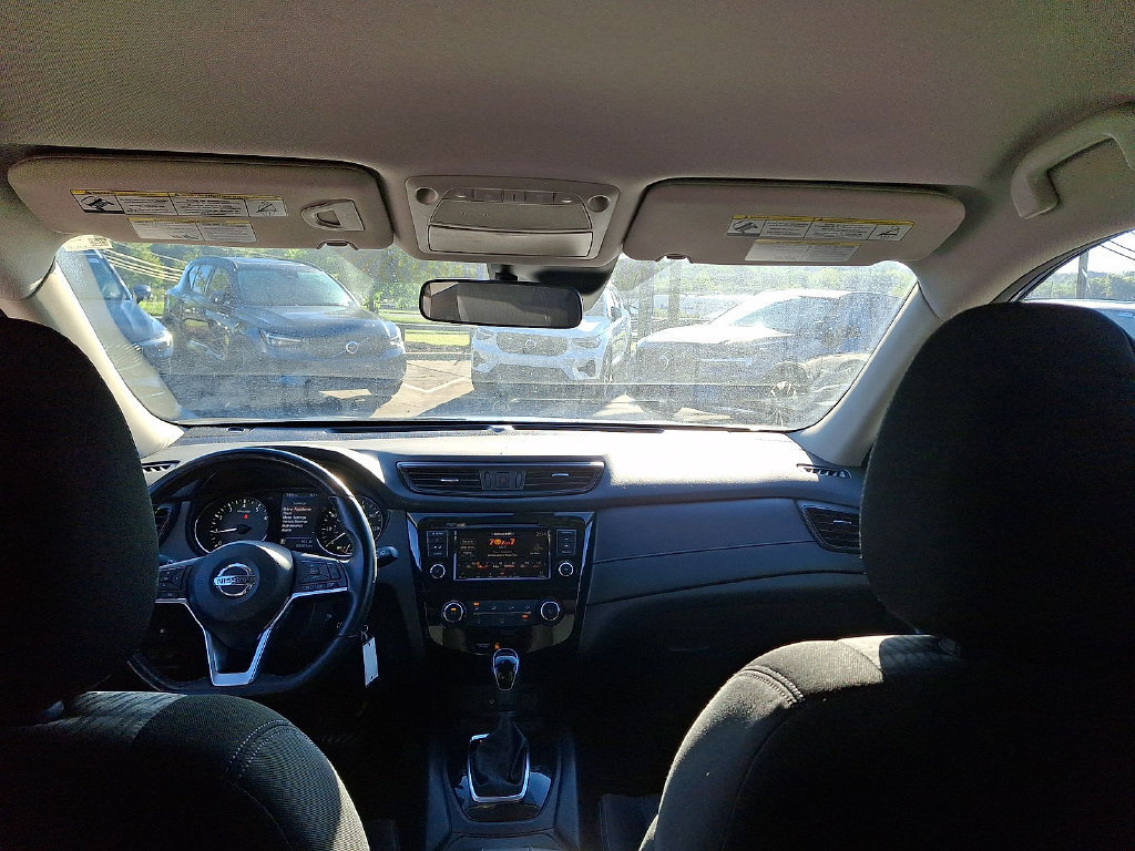Used 2020 Nissan Rogue S w/ Special Edition Package FWD image 10