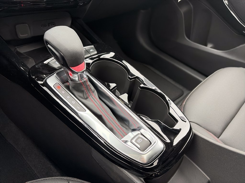 New 2026 Chevrolet Trax RS w/ Sunroof Package FWD image 21