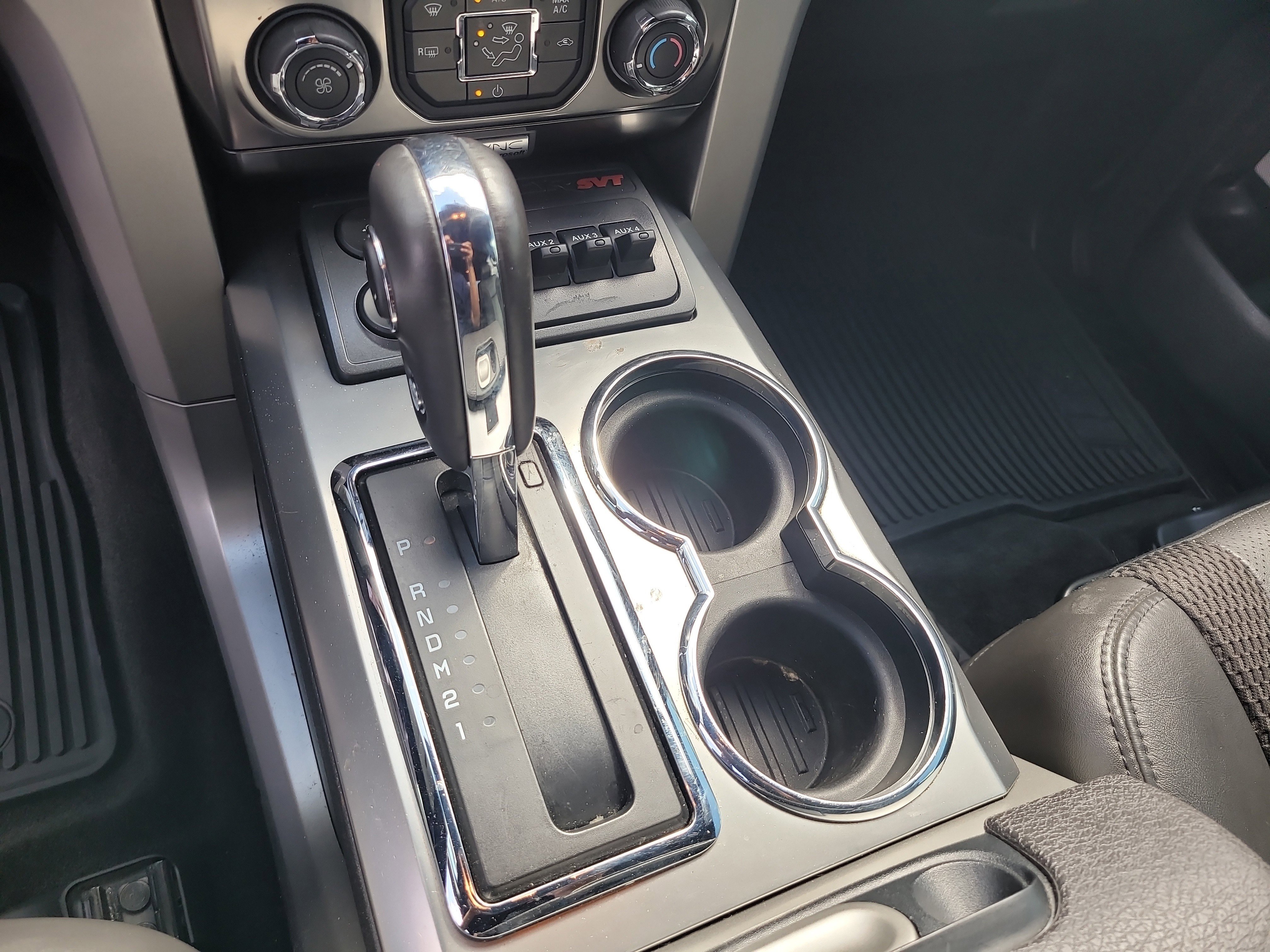 Used 2013 Ford F150 Raptor image 25