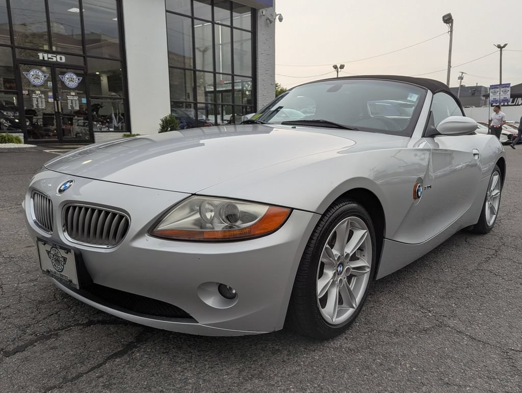 Used 2004 BMW Z4 3.0i RWD image 2