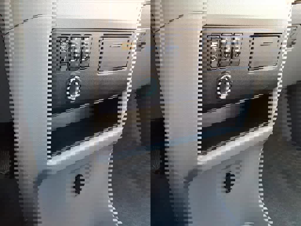 Used 2015 Toyota Sienna XLE w/ XLE Navigation Package image 23