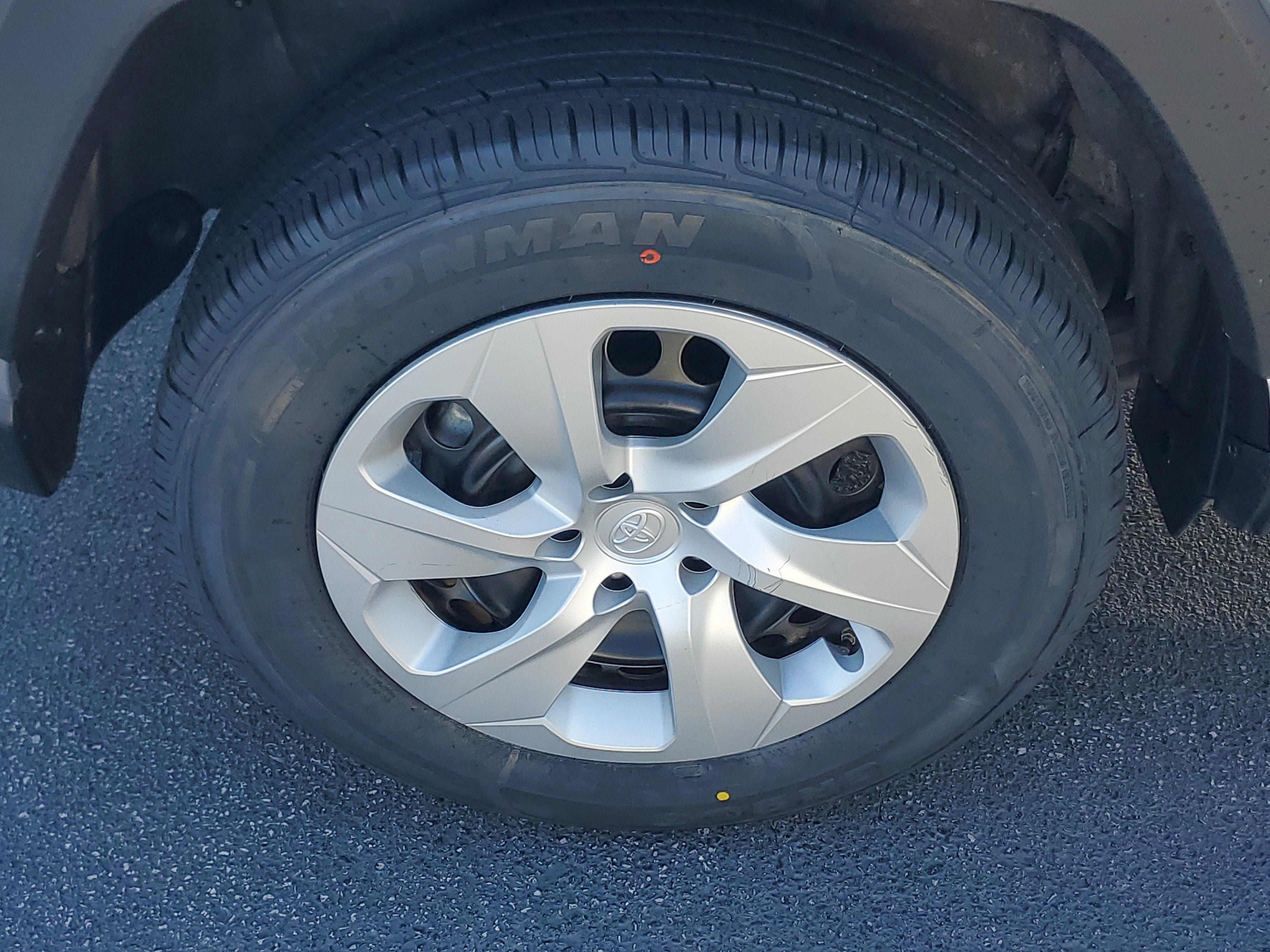 Certified 2025 Toyota RAV4 LE AWD/4WD image 6