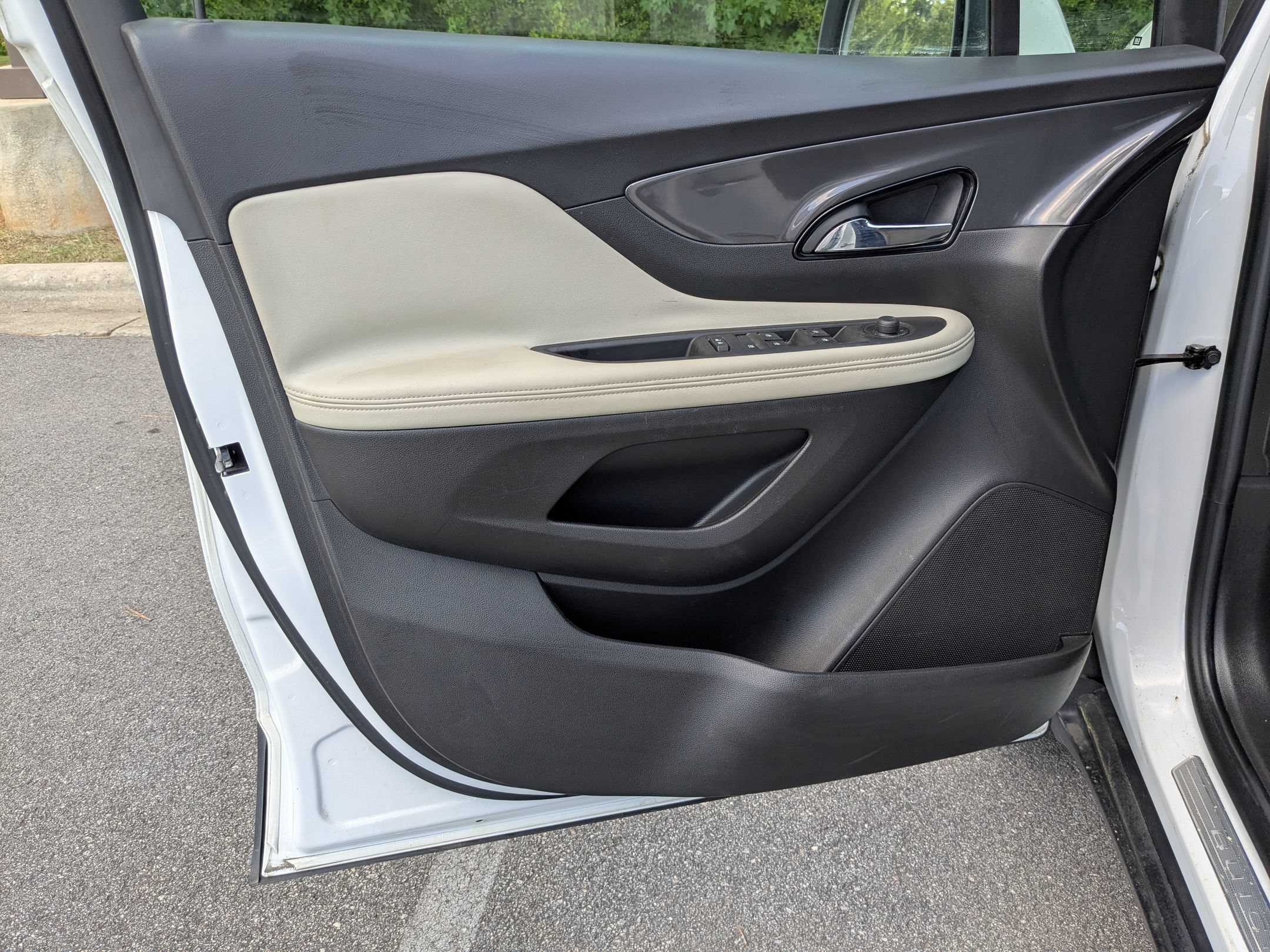 Used 2017 Buick Encore Preferred FWD image 9