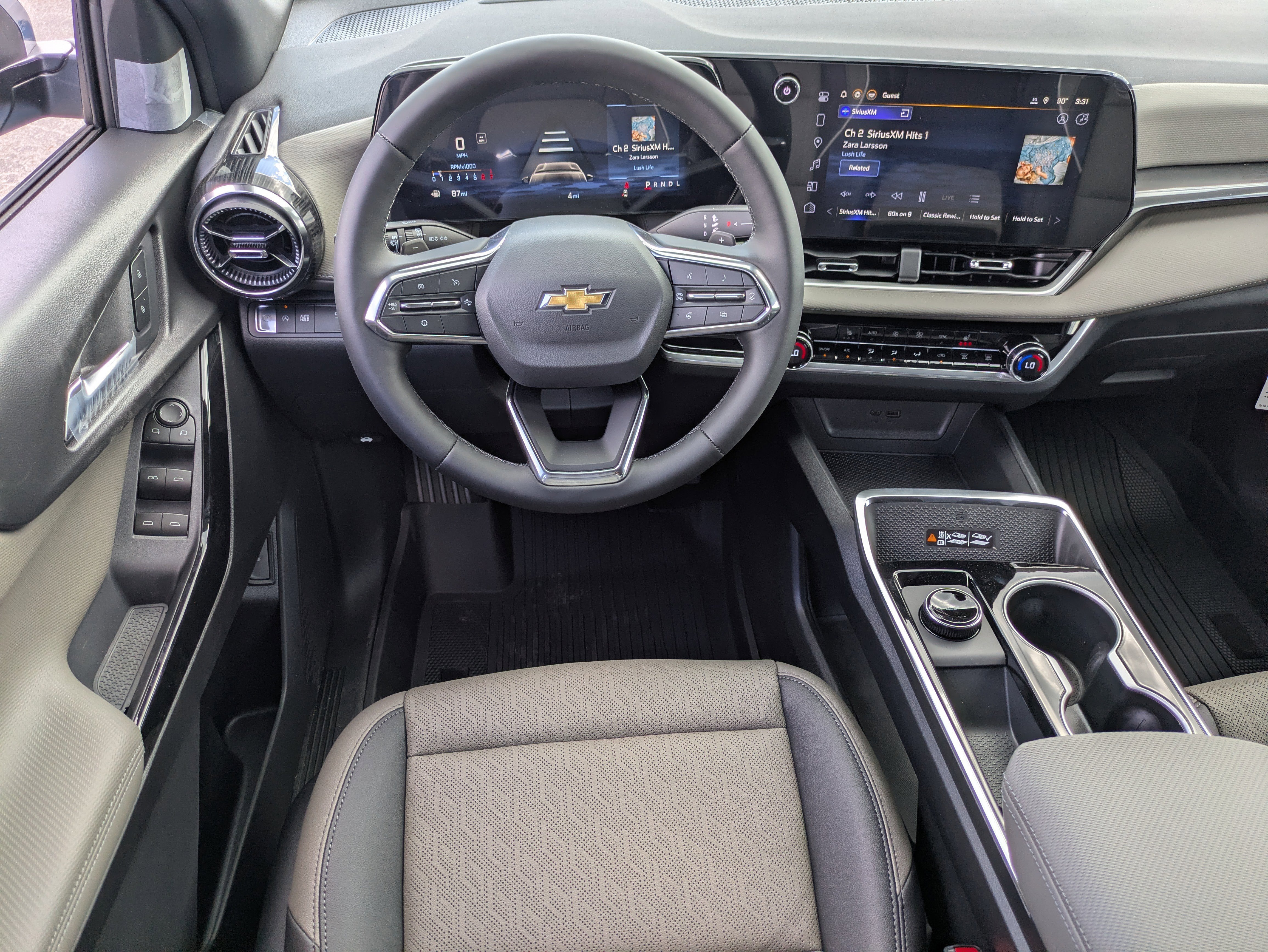 New 2026 Chevrolet Equinox LT w/ Convenience Package II FWD image 15