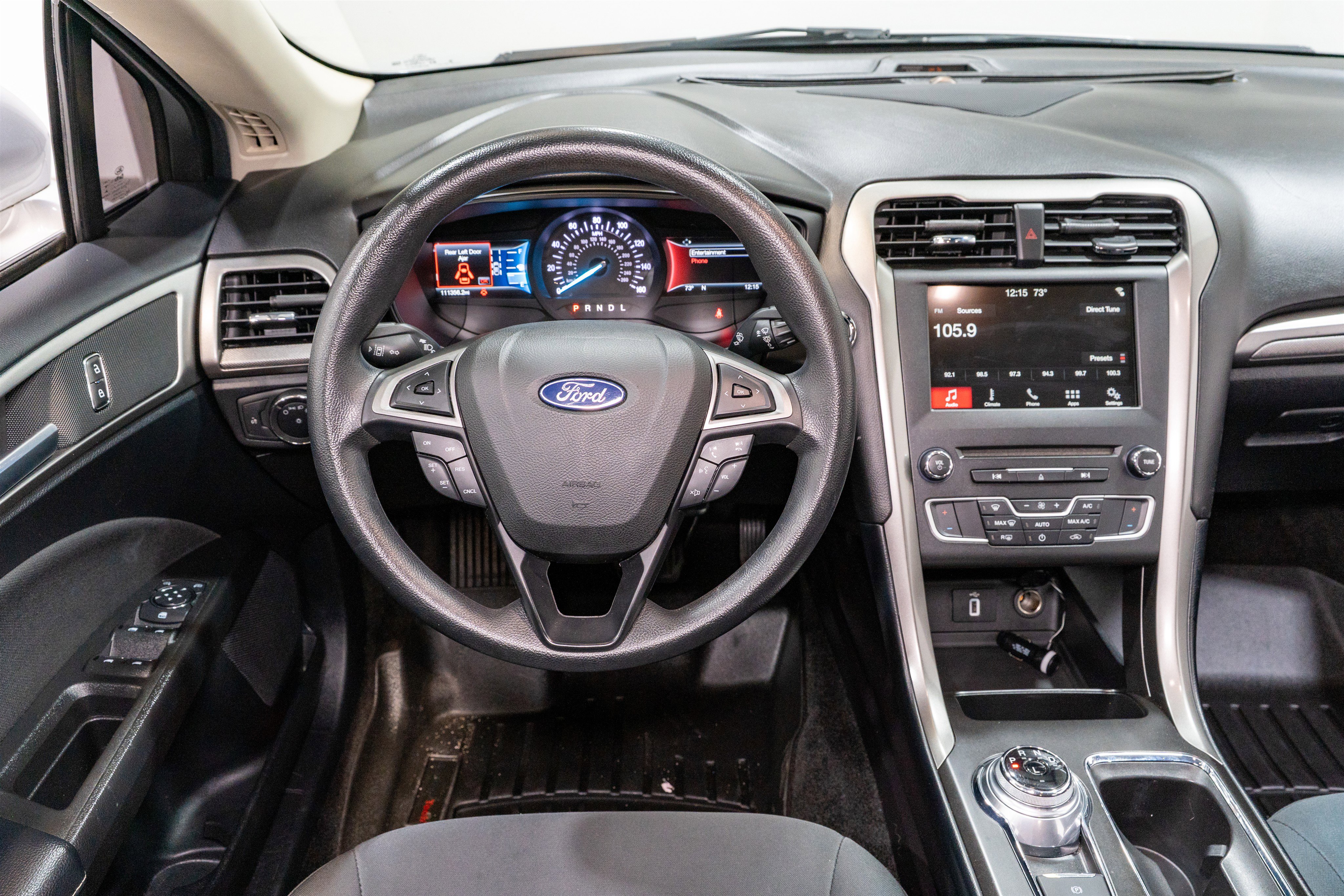 Used 2018 Ford Fusion SE FWD image 11