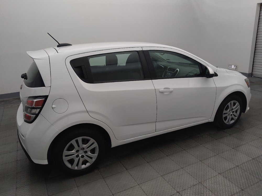 Used 2019 Chevrolet Sonic LT FWD image 10