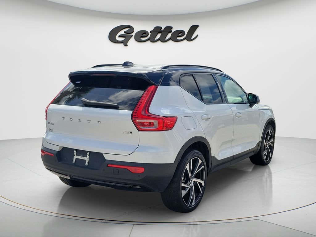 Used 2021 Volvo XC40 T5 R-Design w/ Advanced Package image 5