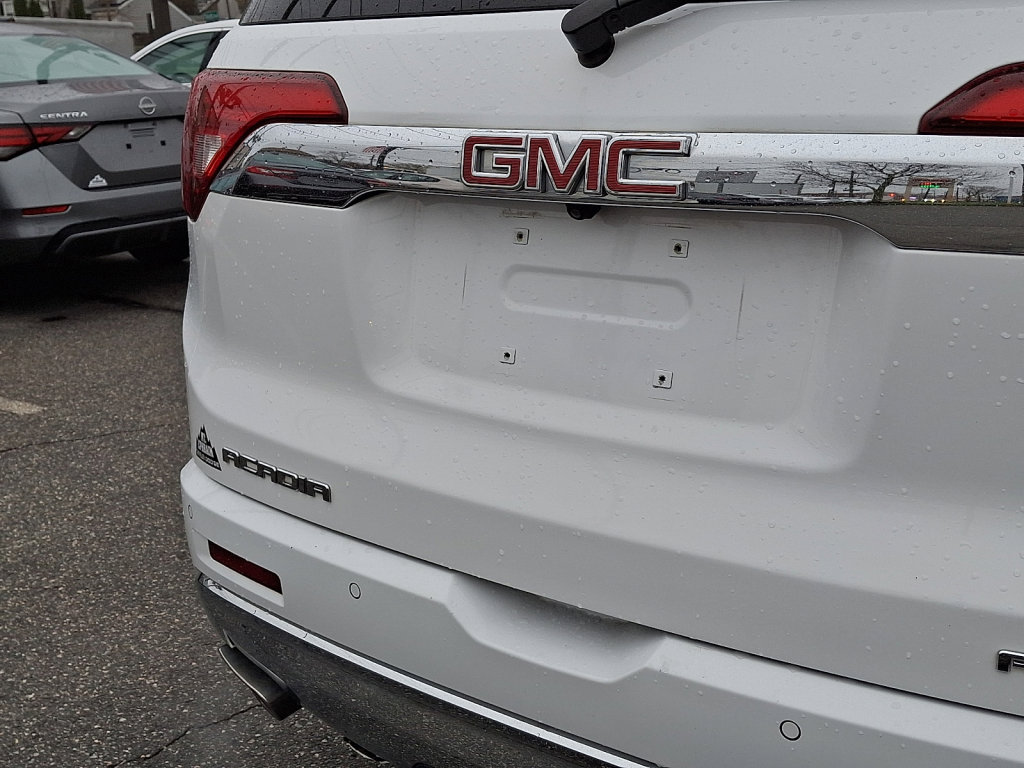 Used 2019 GMC Acadia Denali w/ LPO, Floor Liner Package AWD/4WD image 18