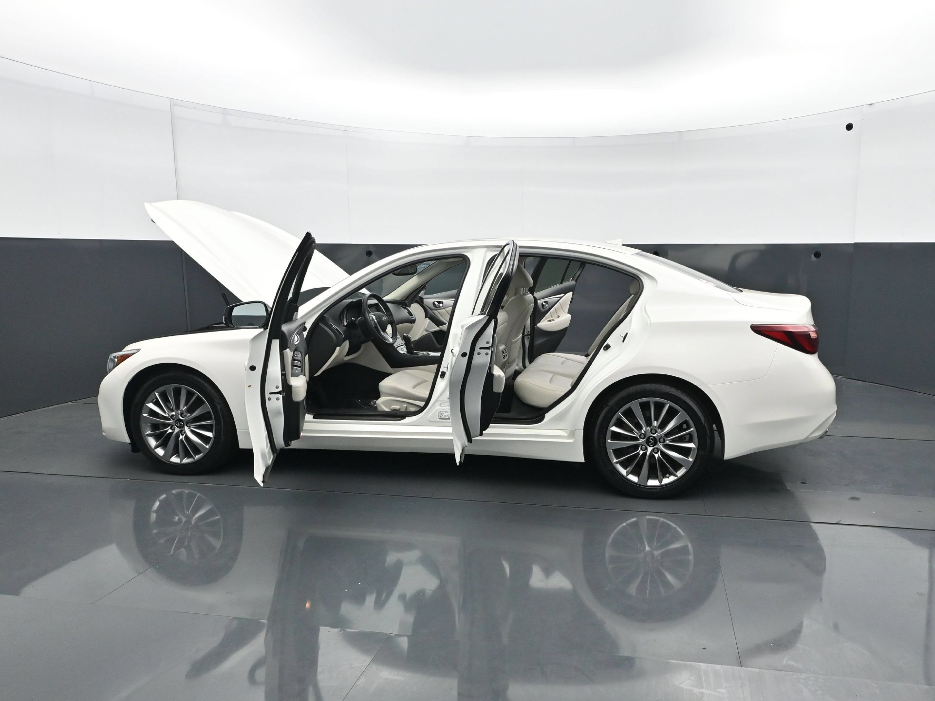 Used 2024 INFINITI Q50 Luxe AWD/4WD image 28