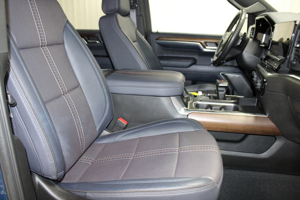 Used 2024 Chevrolet Silverado 1500 High Country w/ High Country Premium Package image 28