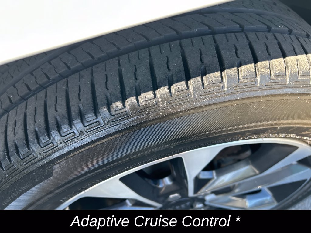 Certified 2023 Jeep Grand Cherokee Overland w/ Luxury Tech Group IV AWD/4WD image 13