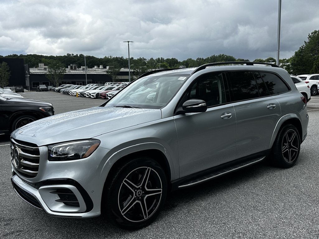 Certified 2026 Mercedes-Benz GLS 450 4MATIC image 4