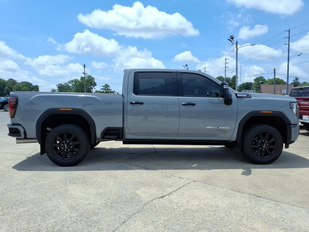 Used 2024 GMC Sierra 2500 AT4 w/ AT4 Premium Plus Package AWD/4WD image 8