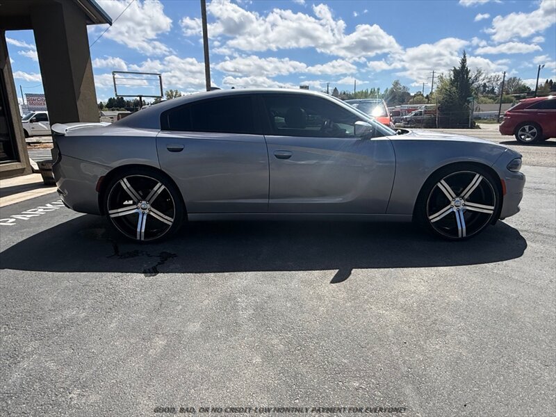 Used 2015 Dodge Charger SXT RWD image 8