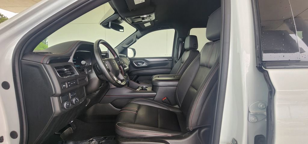 Used 2024 Chevrolet Suburban RST RWD image 17