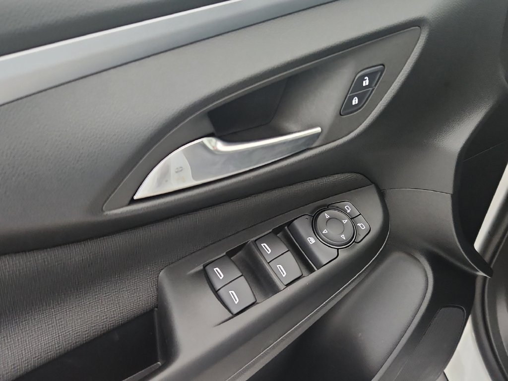 Used 2026 Buick Envista Preferred FWD image 23