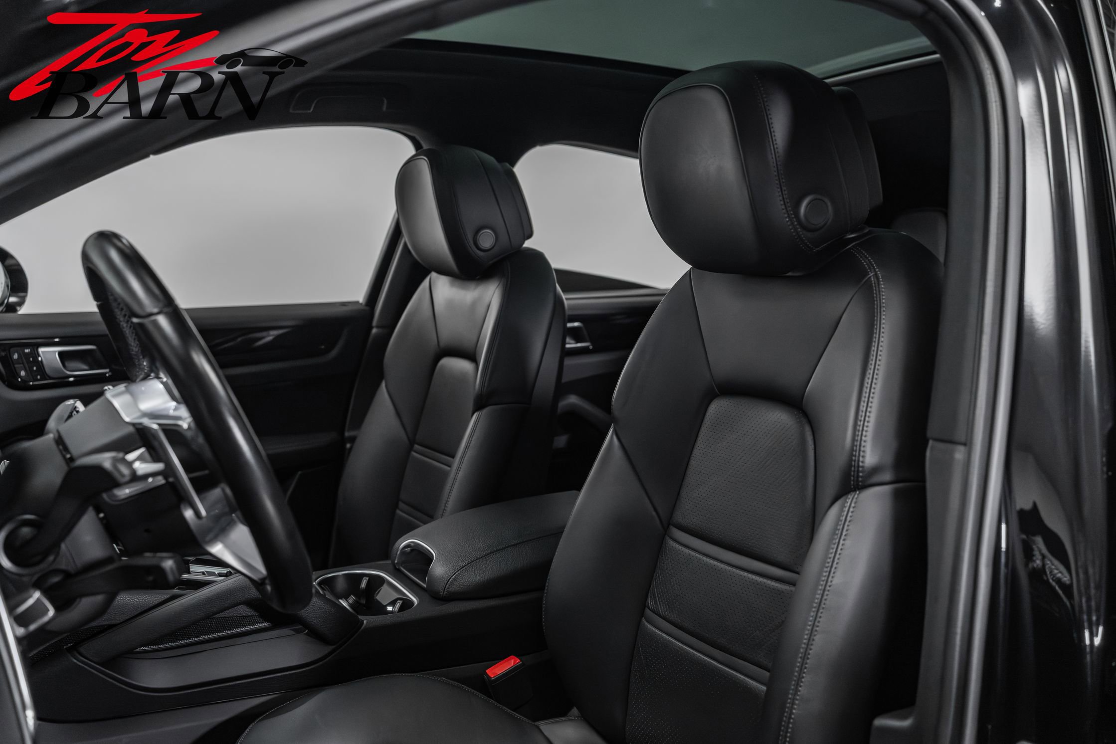 Used 2022 Porsche Cayenne S image 21