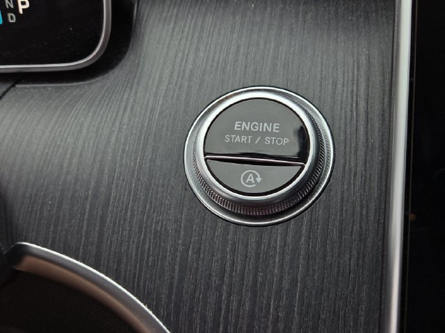 Used 2023 Mercedes-Benz C 300 4MATIC Sedan image 11