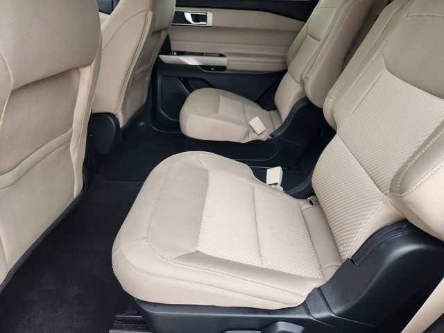 Used 2023 Ford Explorer XLT image 29