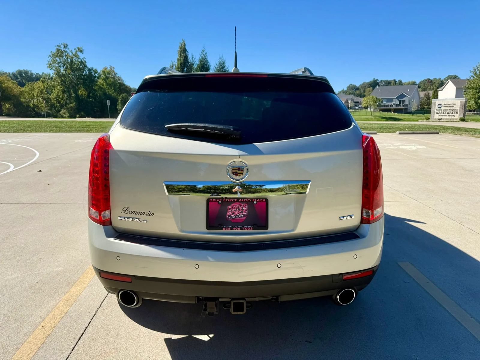 Used 2013 Cadillac SRX Luxury AWD/4WD image 7
