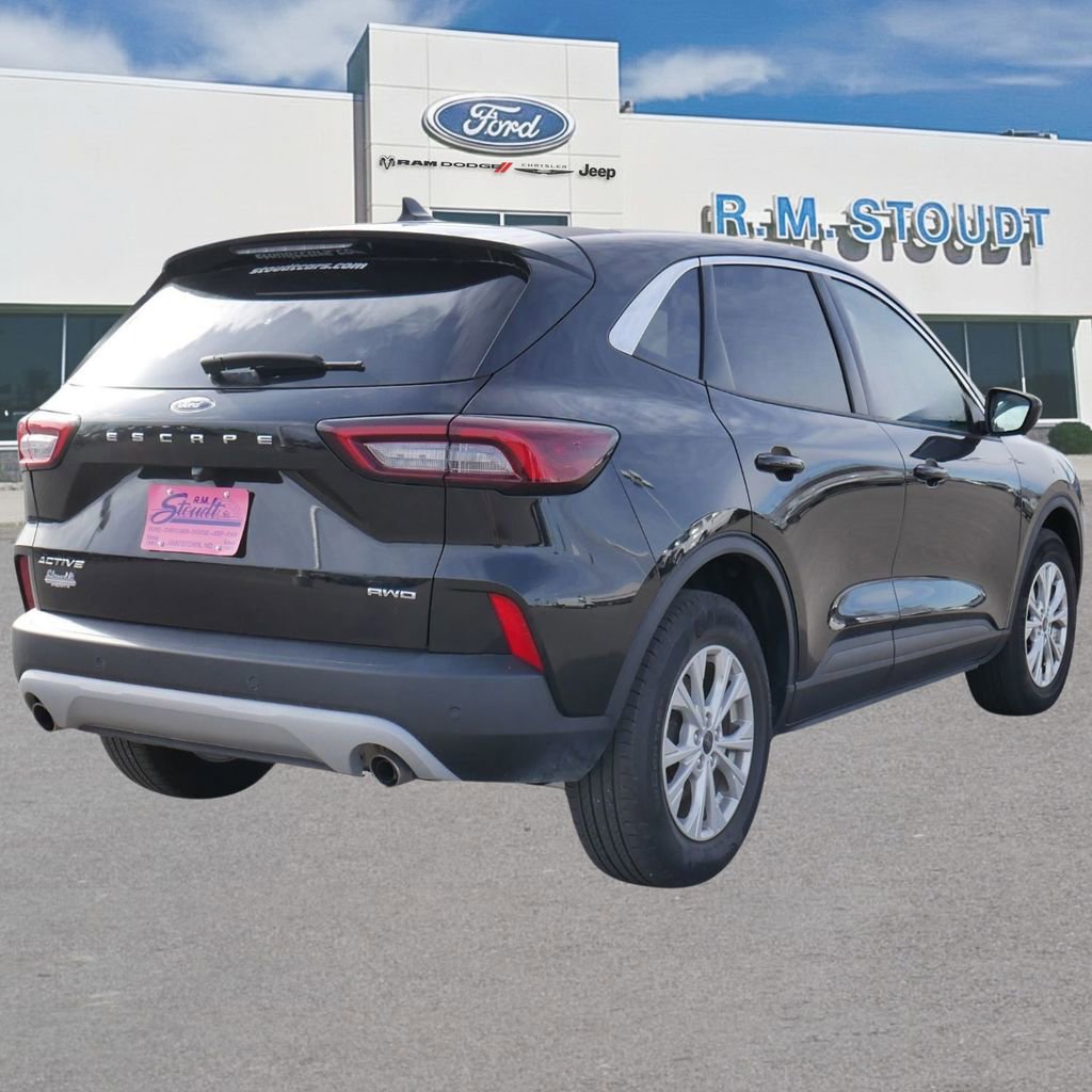 Used 2023 Ford Escape Active w/ Tech Pack #2 AWD/4WD image 11