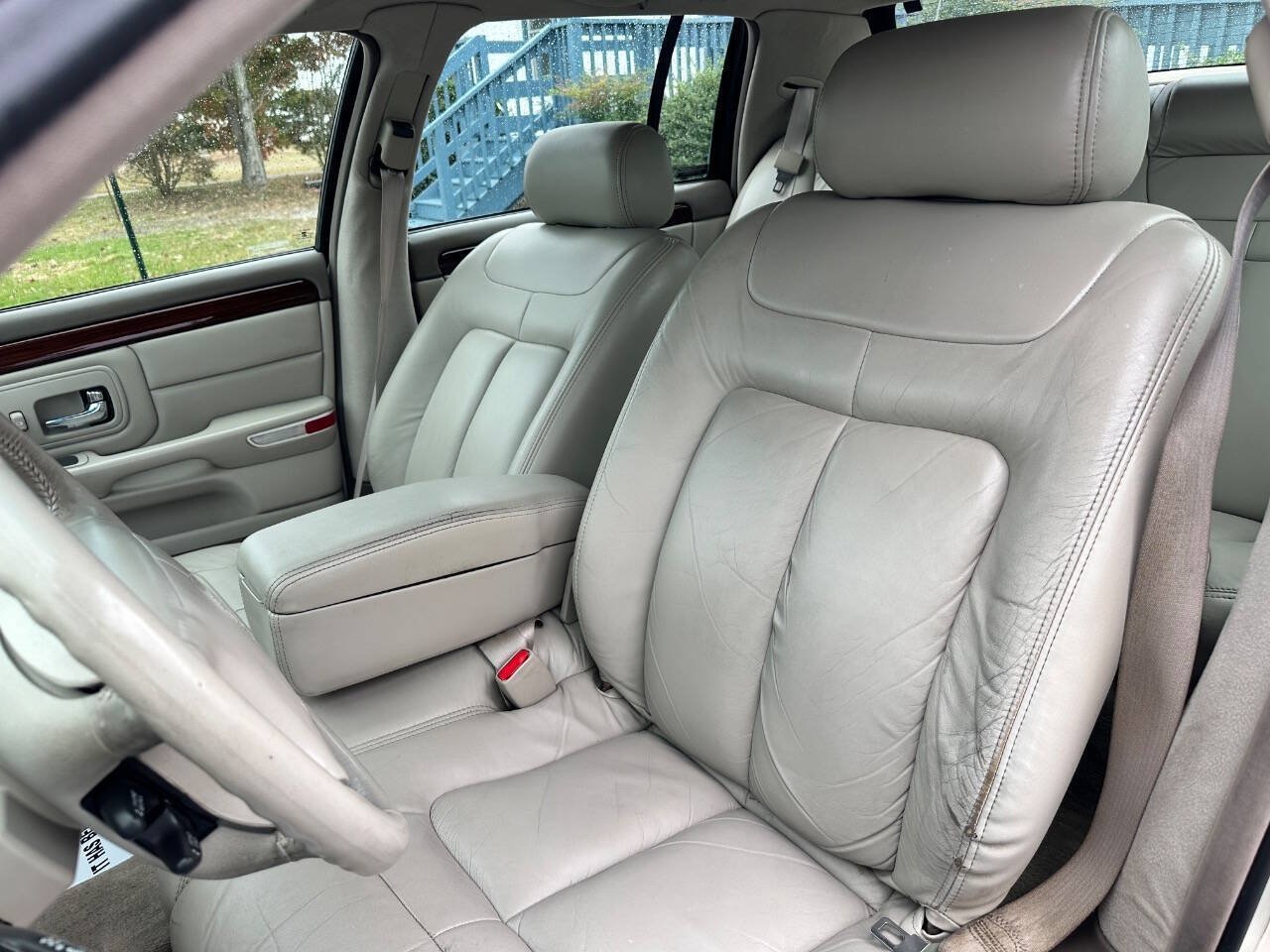 Used 1998 Cadillac De Ville D'Elegance w/ Safety/Security Pkg FWD image 15