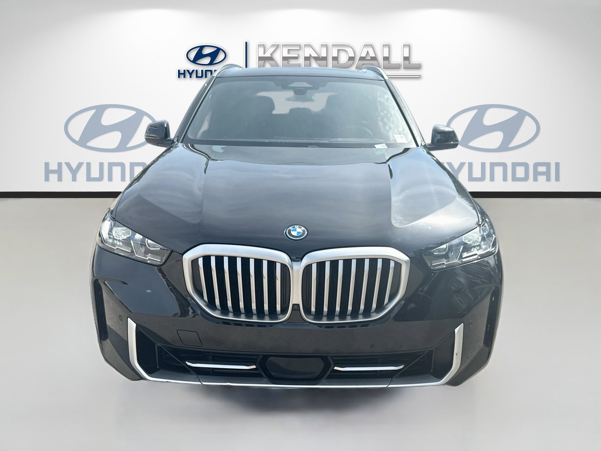 Used 2024 BMW X5 xDrive50e AWD/4WD image 2