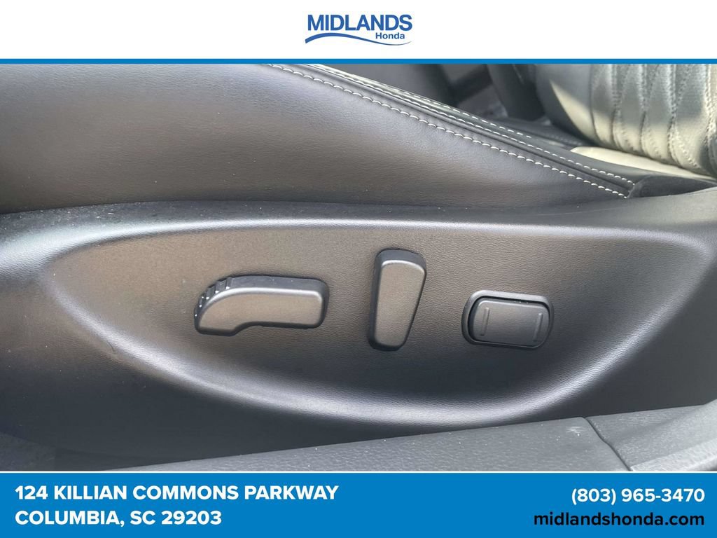 Used 2023 Nissan Maxima Platinum w/ Sport Mat Group FWD image 15