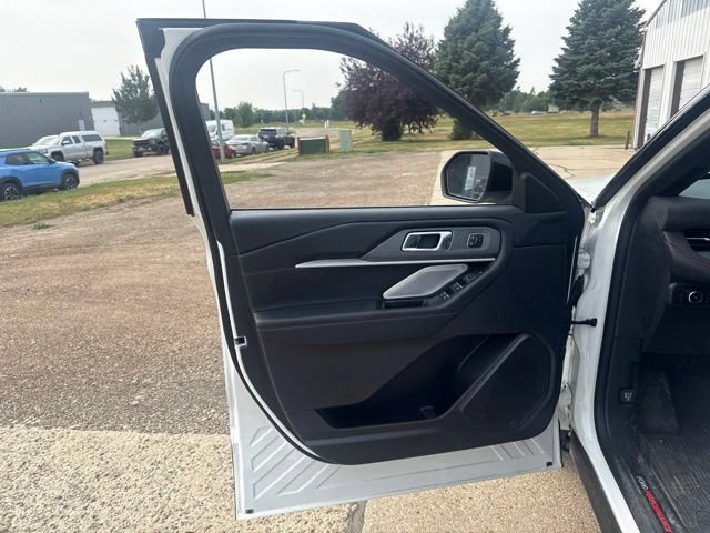 Used 2025 Ford Explorer ST AWD/4WD image 21