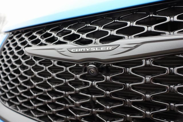 New 2026 Chrysler Pacifica Select w/ S Appearance Package FWD image 6