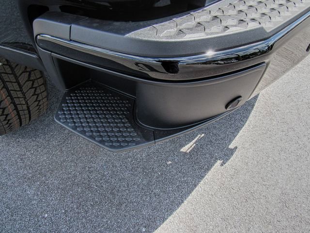 New 2025 GMC Canyon AT4 w/ Nightfall Edition image 8