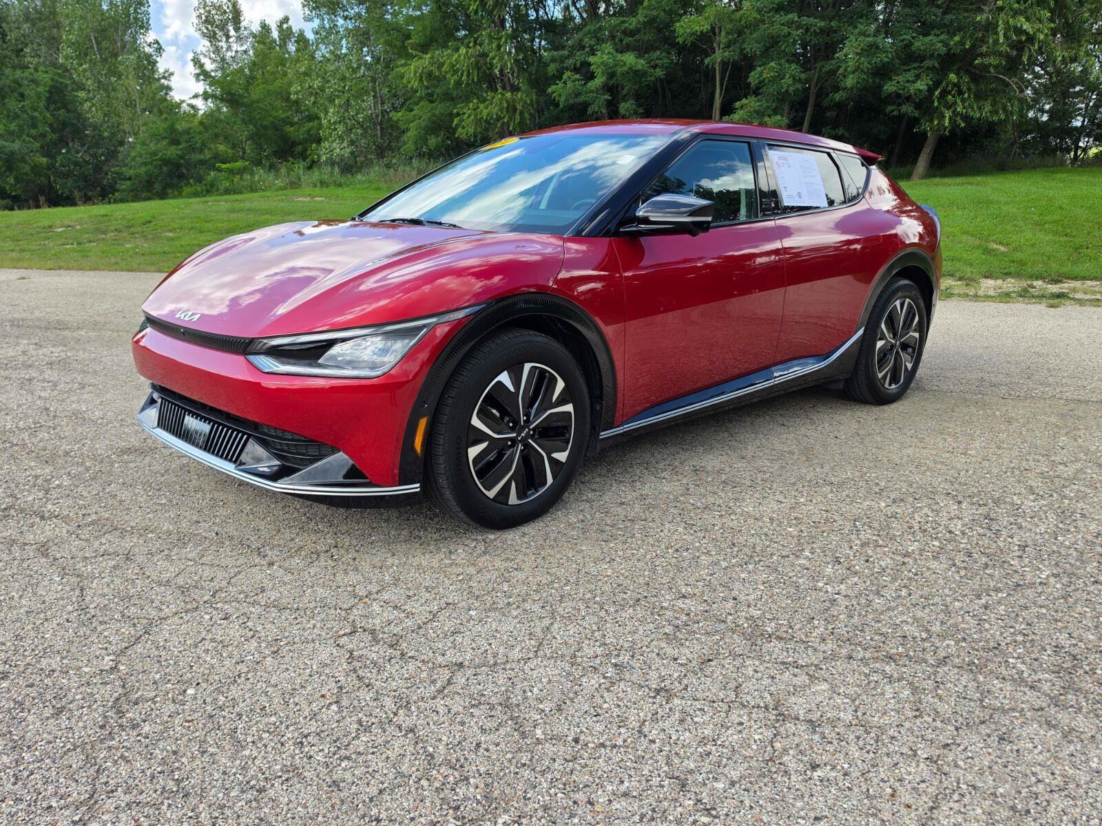 Used 2024 Kia EV6 Wind w/ Wind Technology Package AWD/4WD image 19