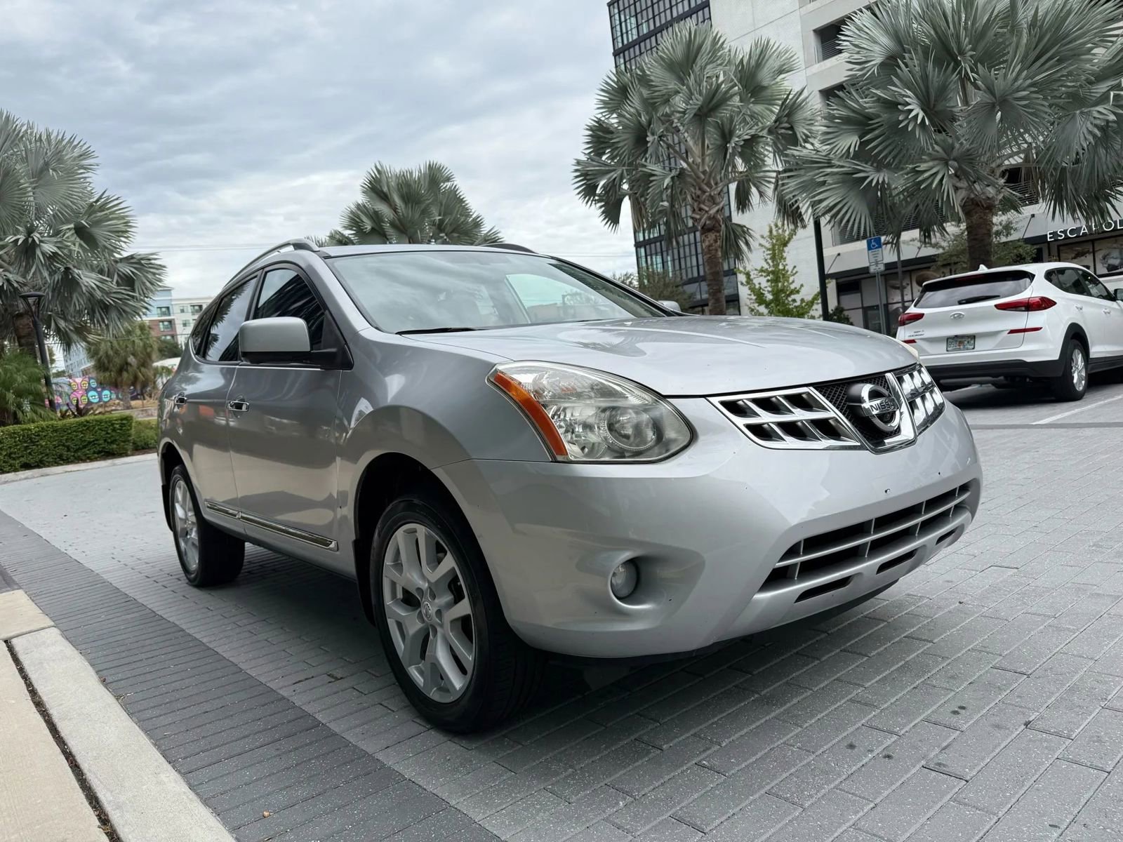 Used 2013 Nissan Rogue SL image 3