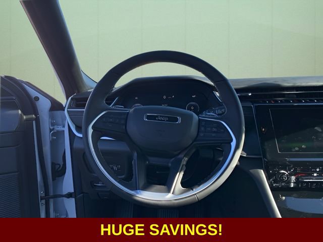 New 2025 Jeep Grand Cherokee L Altitude image 19