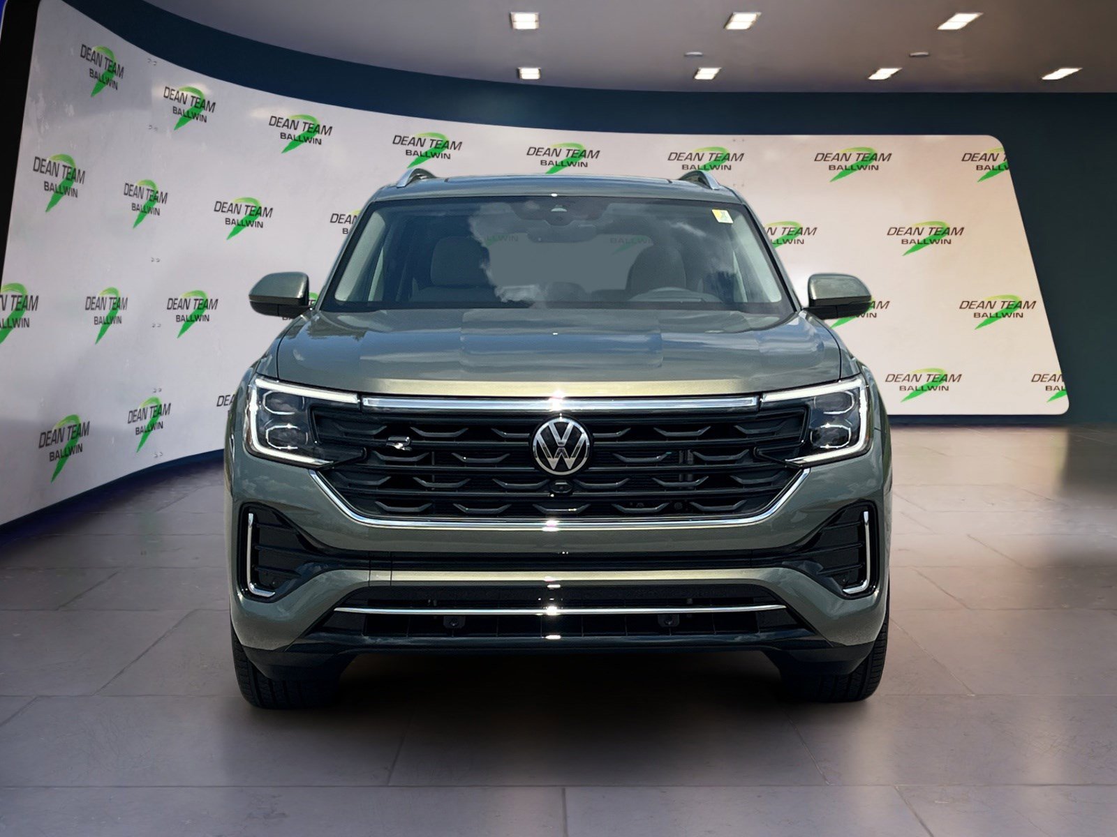New 2025 Volkswagen Atlas SEL Premium R-Line image 2