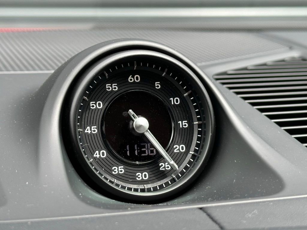 Used 2025 Porsche Cayenne E-Hybrid image 30