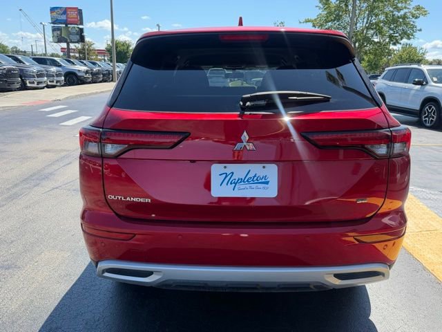 Used 2024 Mitsubishi Outlander SE Black Edition FWD image 9