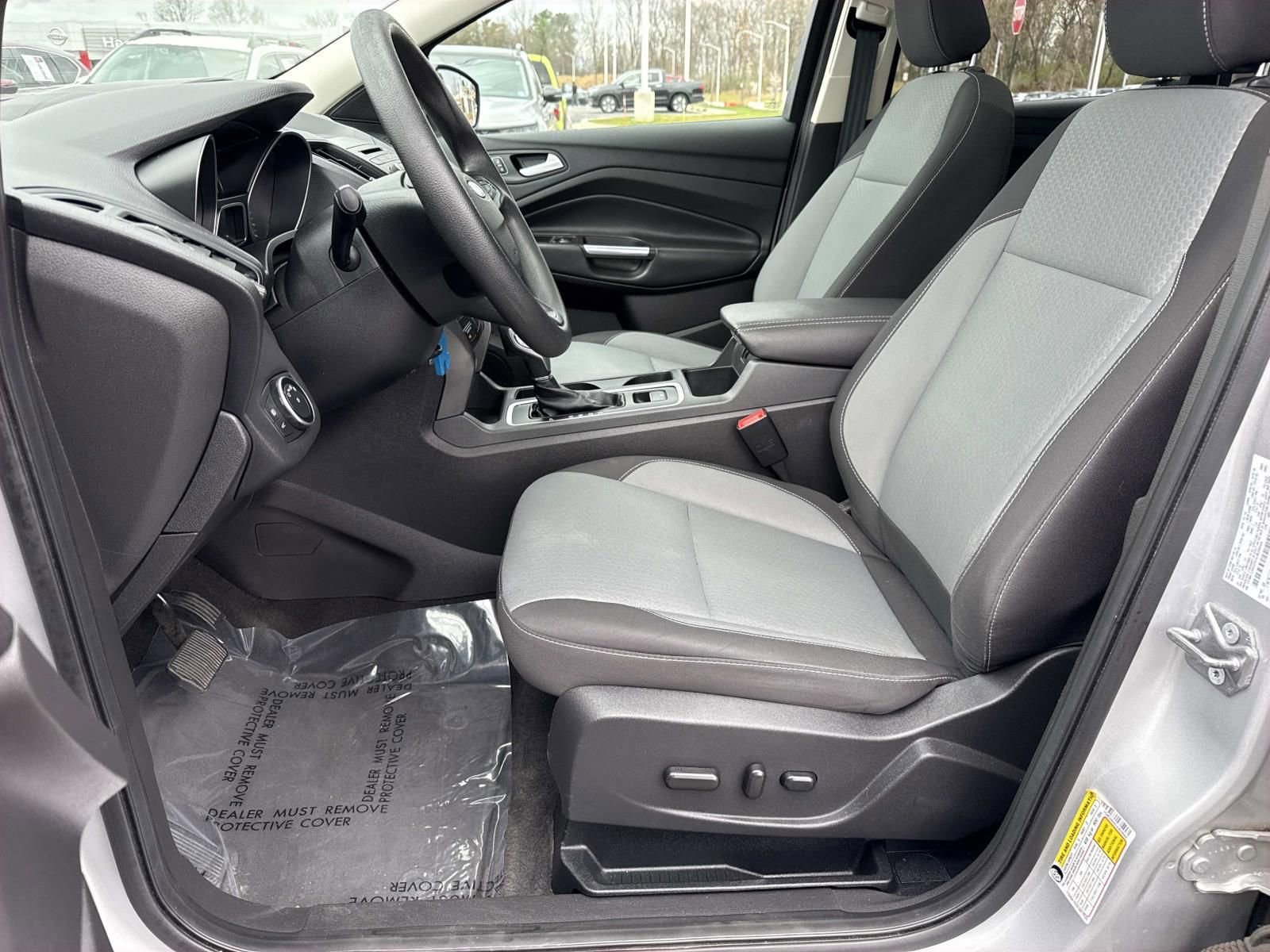 Used 2018 Ford Escape SE image 29