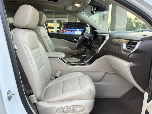 Used 2019 GMC Acadia Denali w/ Technology Package FWD image 20