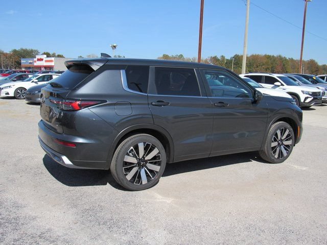 New 2026 Mitsubishi Outlander SE AWD/4WD image 3