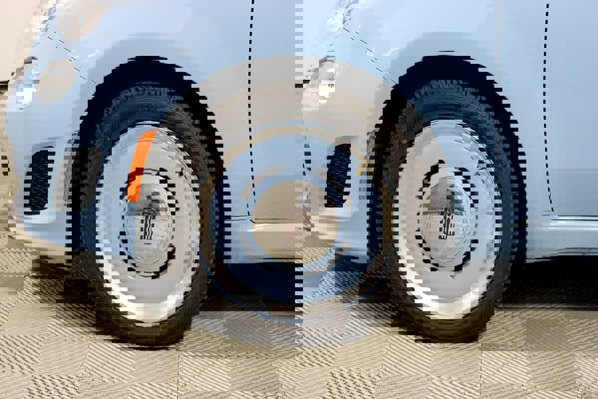 Used 2019 FIAT 500 Lounge image 32