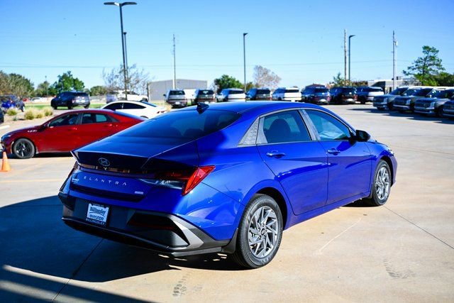 New 2026 Hyundai Elantra Blue image 5