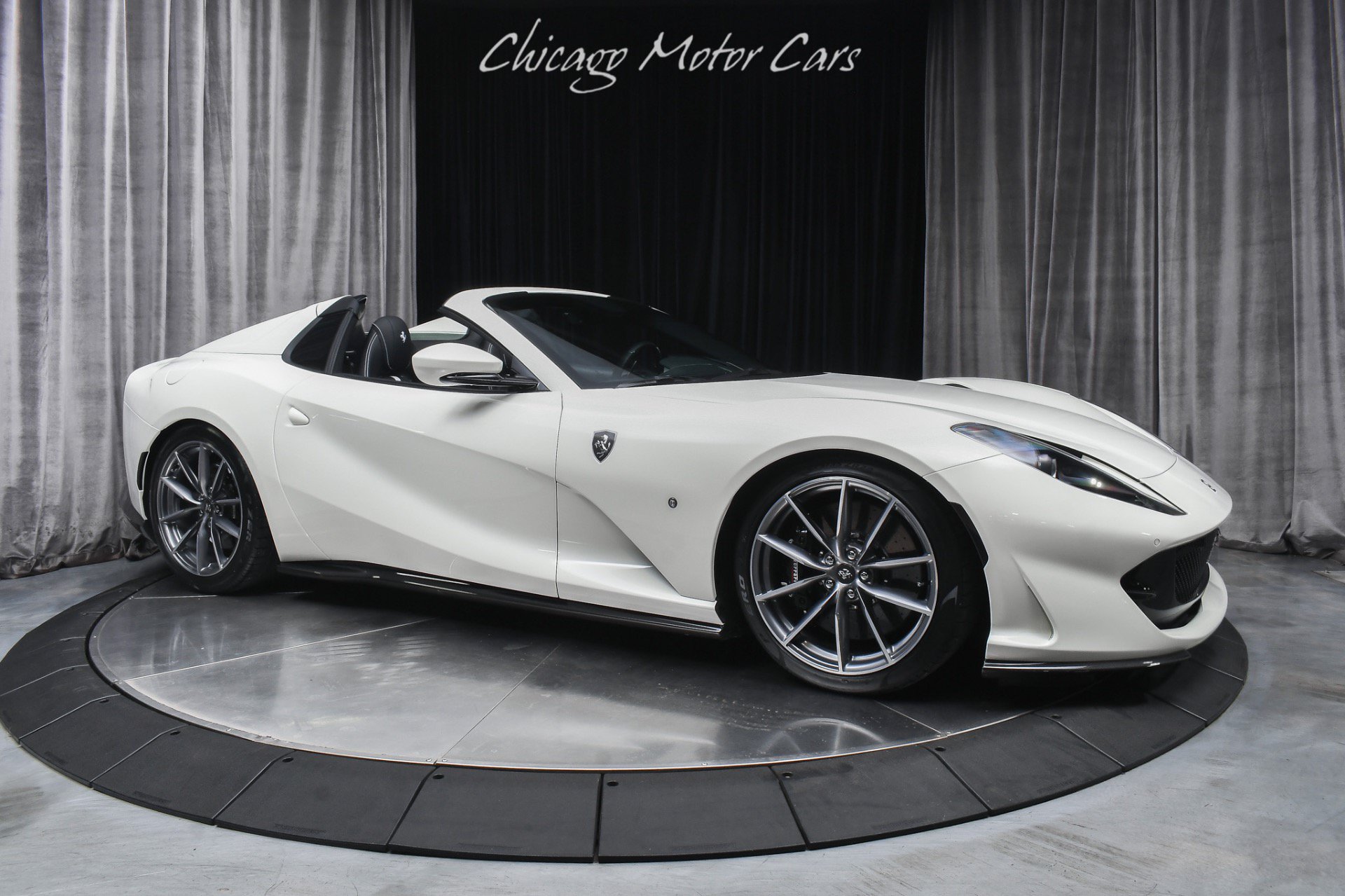 Used 2022 Ferrari 812 GTS RWD image 6