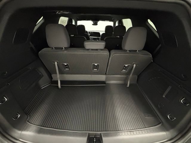 New 2027 Chevrolet Traverse LT w/ Driver Confidence Package FWD image 8