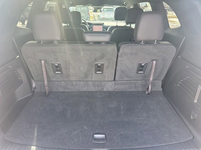 Used 2025 GMC Acadia Elevation w/ Elevation Premium Package image 28