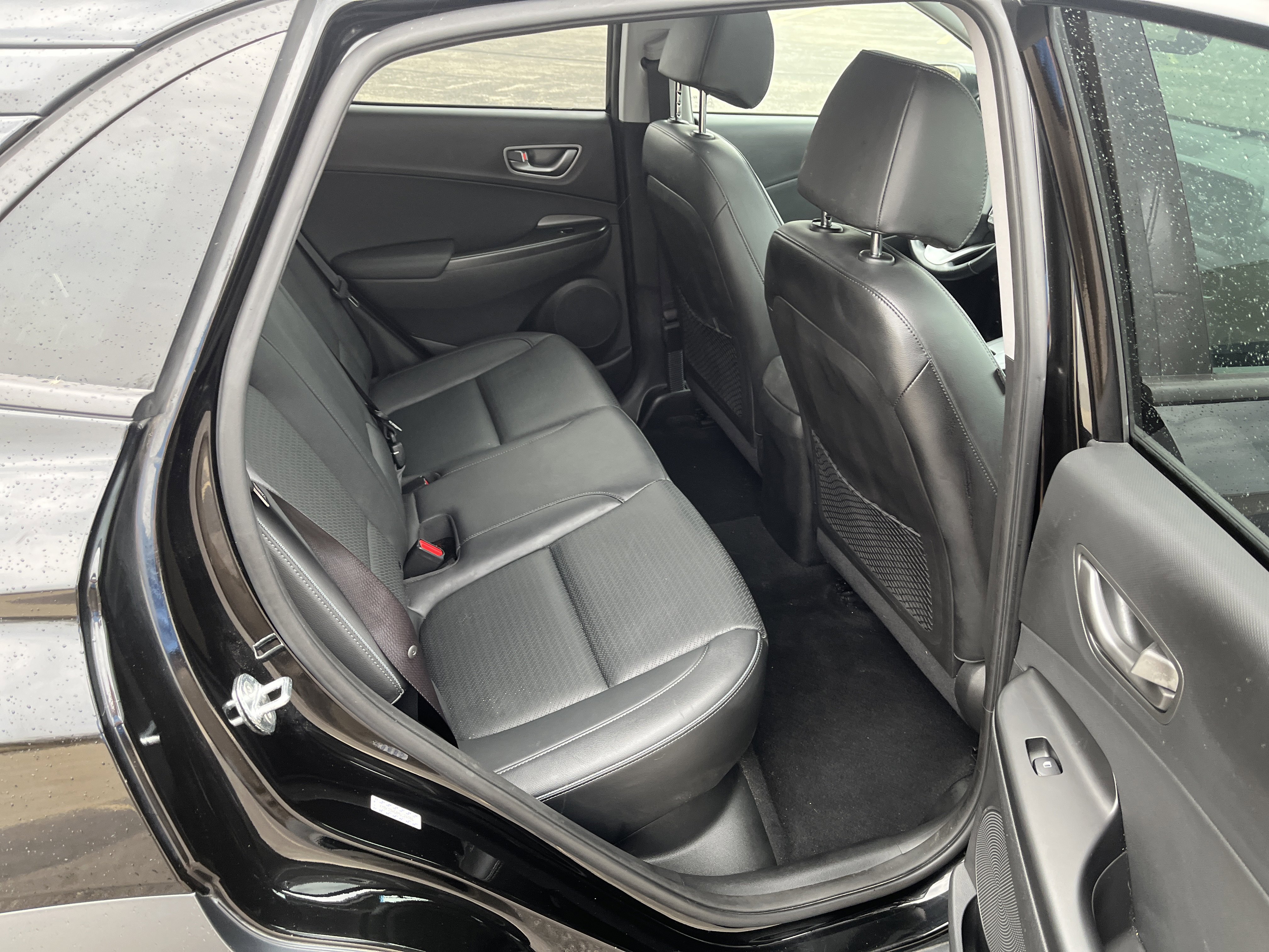 Used 2021 Hyundai Kona Limited FWD image 13