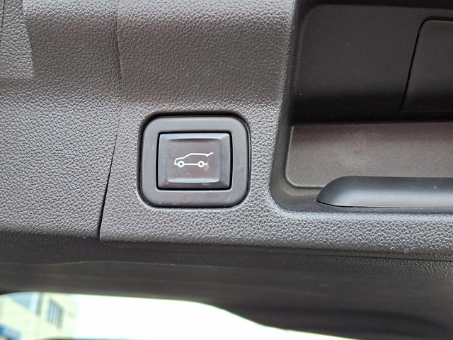 Used 2022 GMC Acadia AT4 w/ Technology Package AWD/4WD image 34